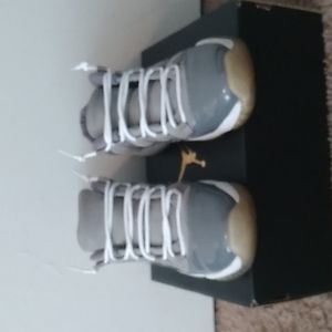 Jordan 11 Cool Grey low Big Boy Size 6Y = 7.5 in Women